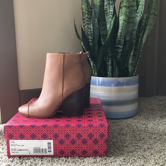 Tory Burch Grove Bootie / Royal Tan / Size 8 - Picture 7 of 9
